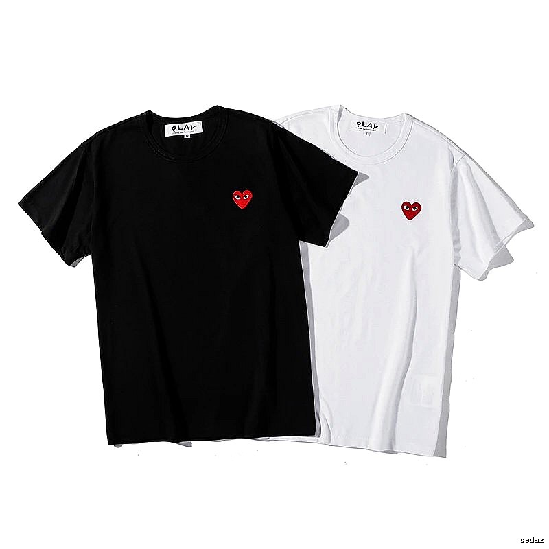 Comme des Garcons PLAY Summer Tee Styling Heart Logo T-Shirt Streetwear Look