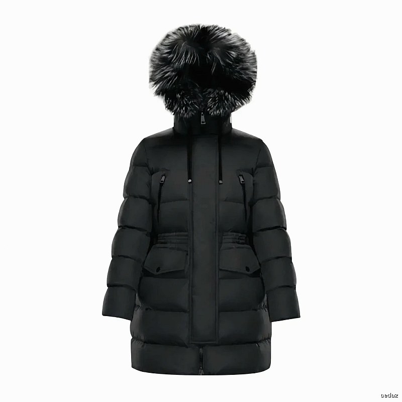 Long black down jacket of Moncler