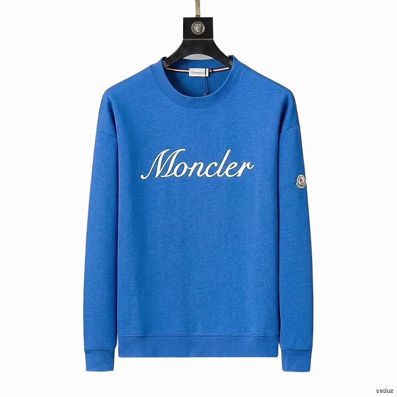Moncler's simple and fashionable blue sweatshirt