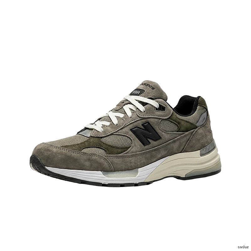 New Balance retro - style gray sports shoes