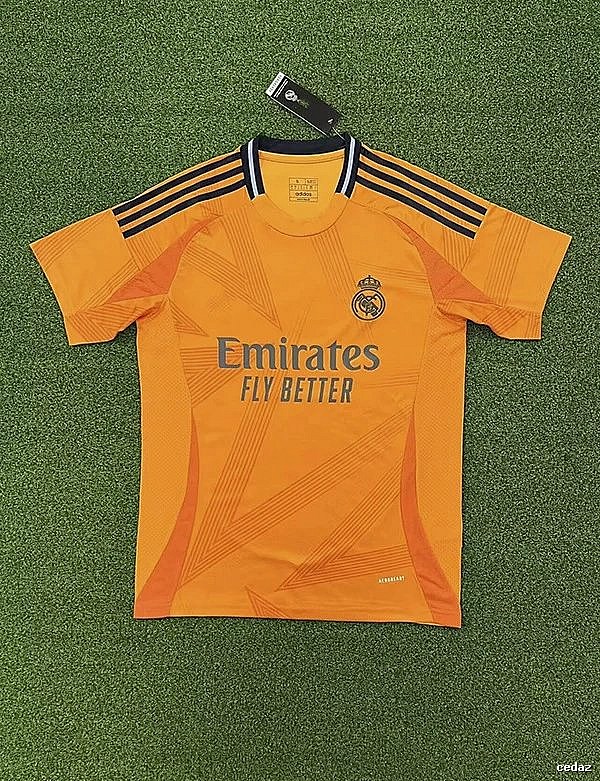 Real Madrid Casual Home soccer jersey White Real Madrid for Streetwear Looks