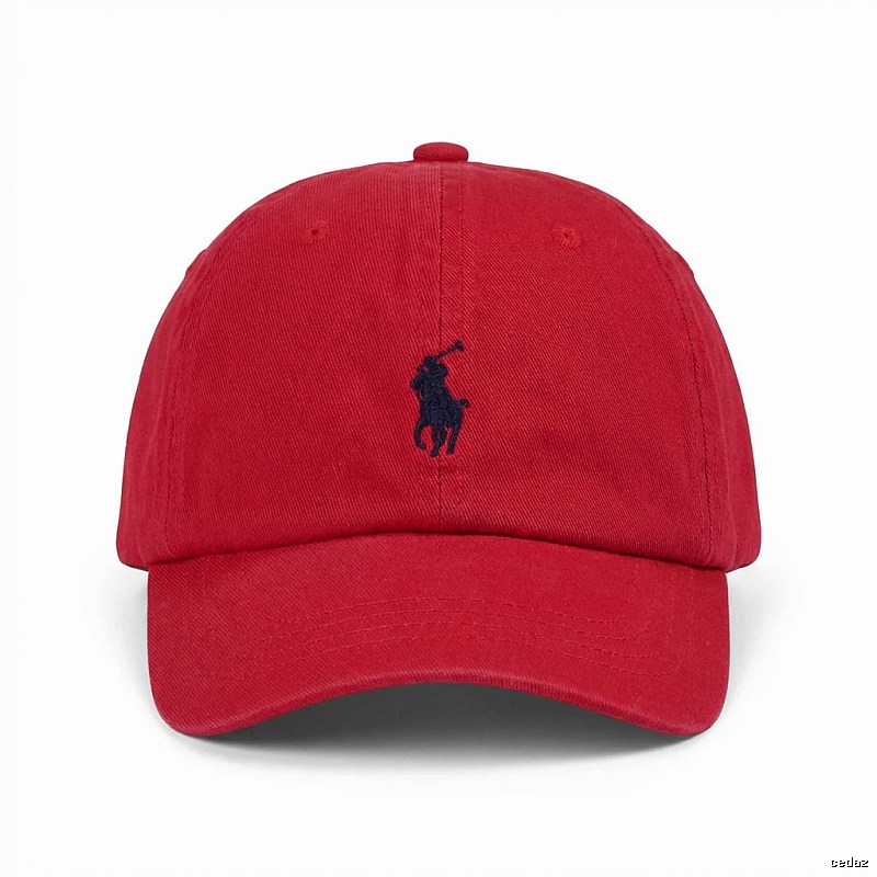 The classic and simple style red hat of Ralph Lauren