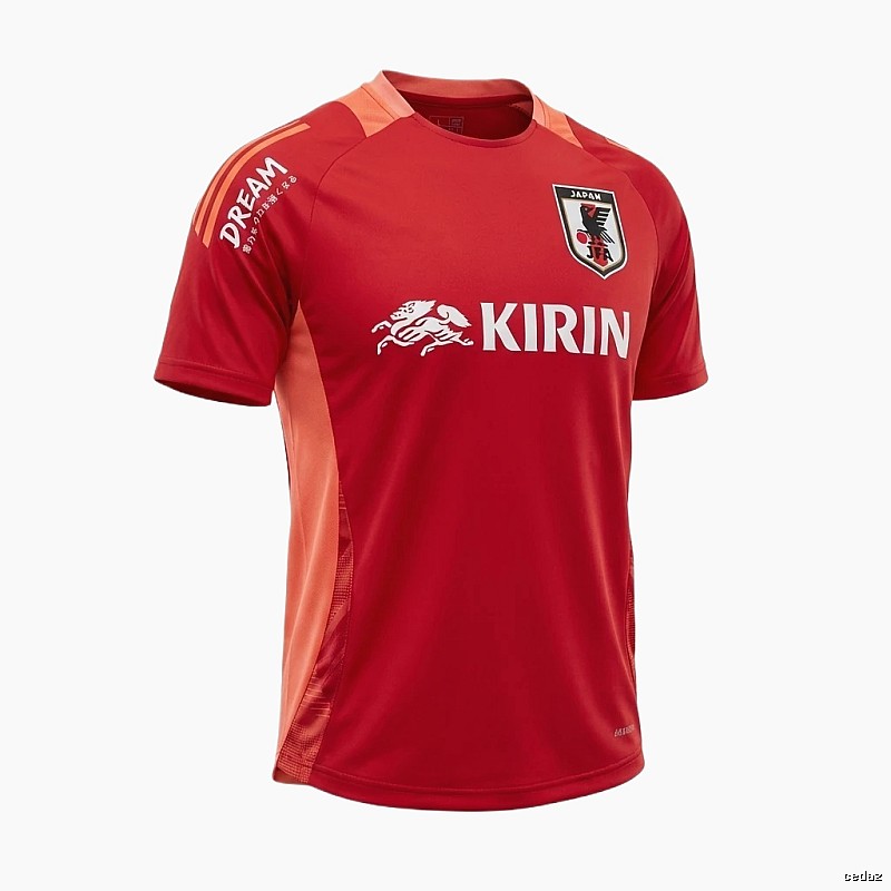 The red jersey with a joint name of Kirin and Tokyo Ghoul.