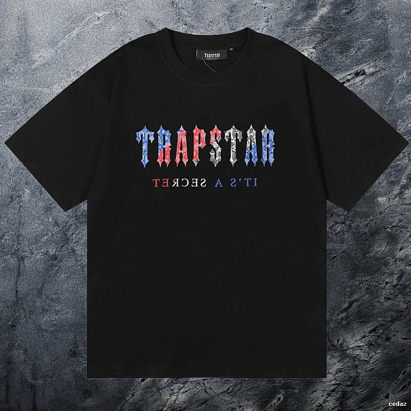 Trapstar Travel Keys graphic T-shirt Black White Key with Soft Visual Tone